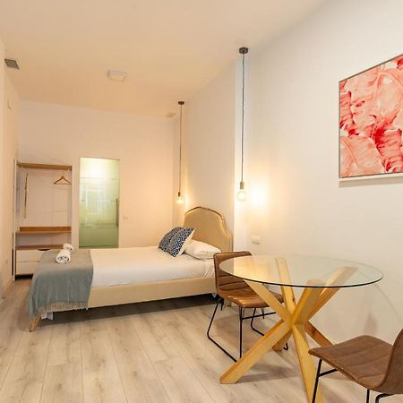 Urbe10 Plaza De La Constucion Premium Loft Apartment Malaga Luaran gambar