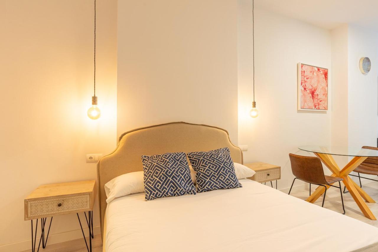Urbe10 Plaza De La Constucion Premium Loft Apartment Malaga Luaran gambar